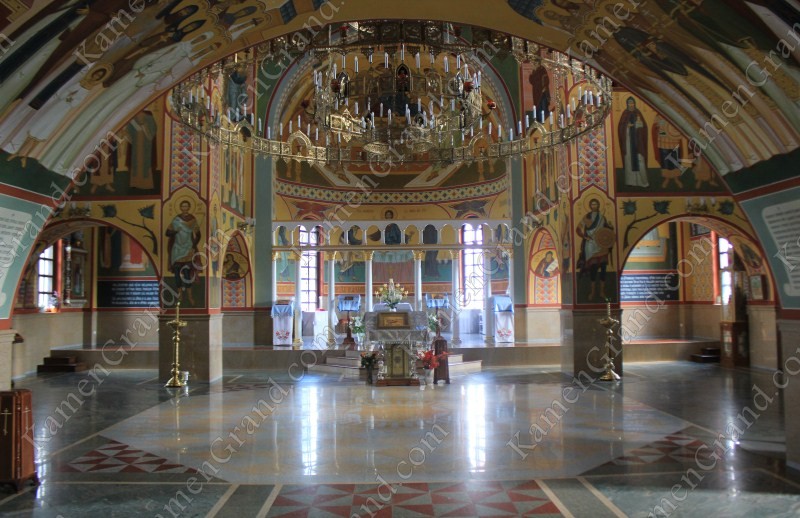Гранитная мозаика на пол в православном храме